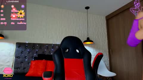 Caroline Scoth online show from 17, 9, 2025