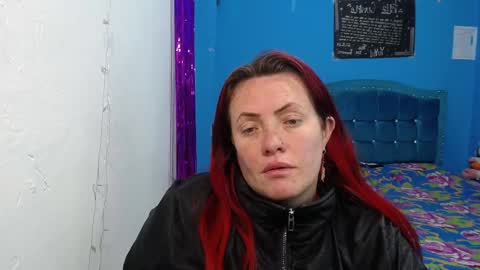 Snapshot of carolinhe_ chatting on 4, 2, 2026 Carolinhe online show from 4, 2, 2026