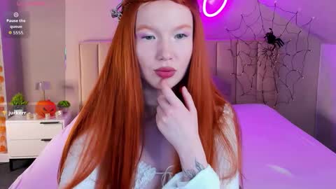 Snapshot of caroll_thompson chatting on 5, 11, 2025 Anna online show from 5, 11, 2025