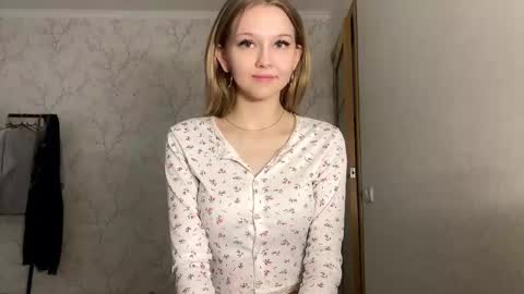 Snapshot of carollkaps chatting on 15, 12, 2025 Carol online show from 15, 12, 2025