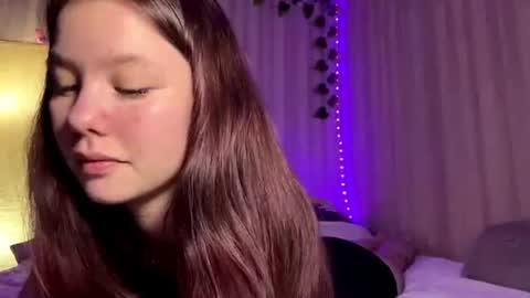 Snapshot of carolynexford chatting on 19, 6, 2026 Emma online show from 19, 6, 2026