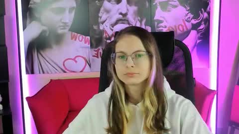 carrie_roses online show from 9, 9, 2025
