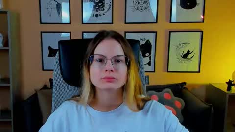 carrie_roses online show from 19, 9, 2025