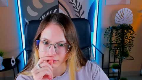 carrie_roses online show from 6, 10, 2025