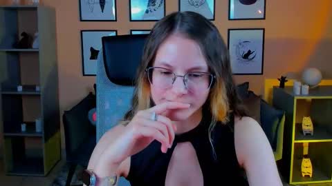 carrie_roses online show from 15, 10, 2025