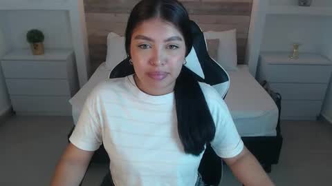 Snapshot of carriepink_ chatting on 24, 9, 2025 carriepink_ online show from 24, 9, 2025