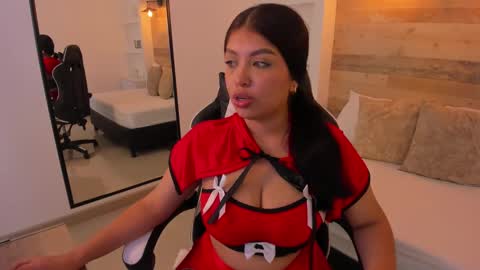 Snapshot of carriepink_ chatting on 7, 10, 2025 carriepink_ online show from 7, 10, 2025