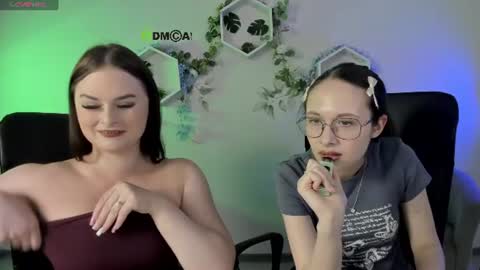 Snapshot of casey_meow_ chatting on 4, 7, 2026 casey_meow_ online show from 4, 7, 2026