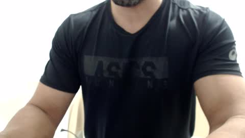 Snapshot of cashmastermuscle77 chatting on 10, 7, 2026 cashmastermuscle77 online show from 10, 7, 2026