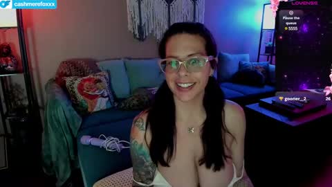 Cashmere Fox online show from 6, 3, 2025