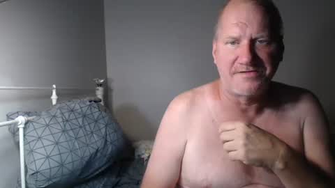 Snapshot of casinocam chatting on 10, 11, 2025 CasinoCam online show from 10, 11, 2025