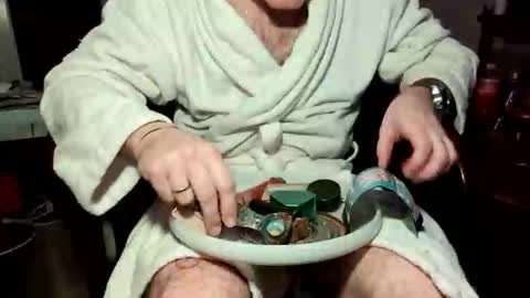 Snapshot of casory1922 chatting on 4, 12, 2025 hairyokieotter online show from 4, 12, 2025