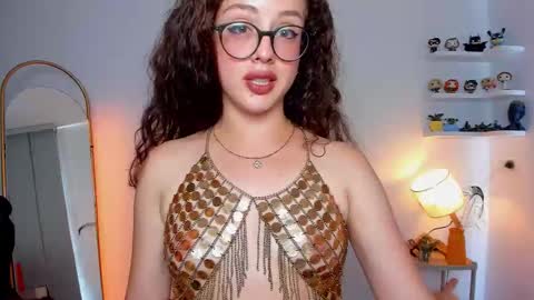 Snapshot of cassandra_caiin chatting on 25, 10, 2025 Cassie online show from 25, 10, 2025