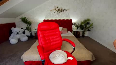 Cassandra online show from 11, 2, 2025