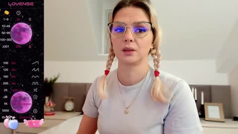 Snapshot of cassidyanne chatting on 30, 12, 2024 cassidyanne online show from 30, 12, 2024