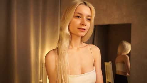 Cassie online show from 25, 2, 2025