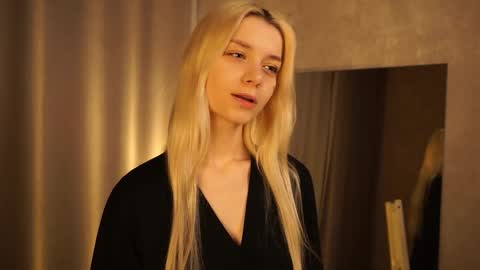 Cassie online show from 5, 3, 2025