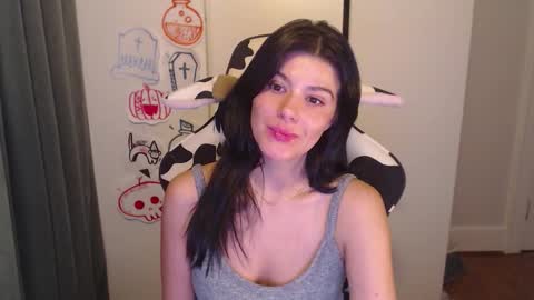 Snapshot of cassiealvarez chatting on 29, 10, 2025 cassiealvarez online show from 29, 10, 2025