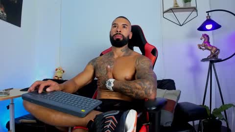 Snapshot of casticatheking chatting on 2, 2, 2025 Matheo Brown online show from 2, 2, 2025