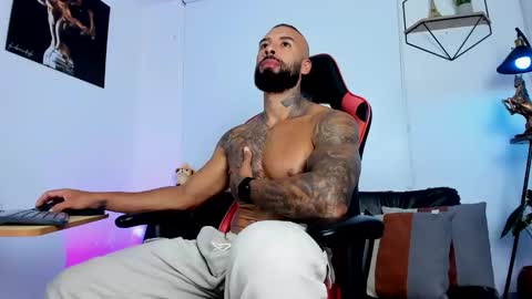 Snapshot of casticatheking chatting on 12, 3, 2025 Matheo Brown online show from 12, 3, 2025