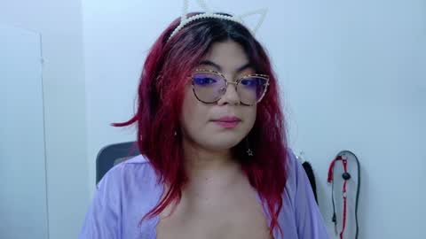 Snapshot of cat_white chatting on 21, 1, 2025 Cata online show from 21, 1, 2025