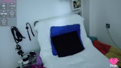 Snapshot of cat_white chatting on 20, 9, 2025 Cata online show from 20, 9, 2025