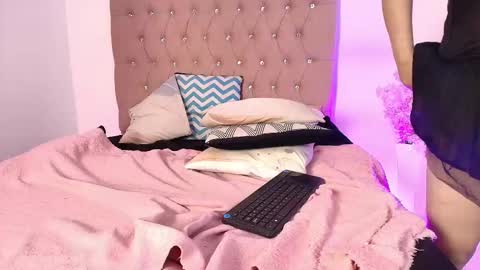 Snapshot of cat_wild chatting on 23, 9, 2025 Marce online show from 23, 9, 2025