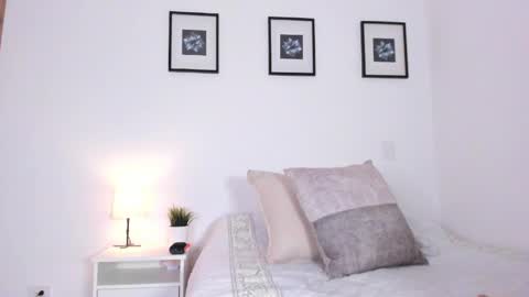    online show from 4, 4, 2026