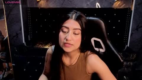 Snapshot of catalella_little_b chatting on 6, 6, 2026 catalella_little_b online show from 6, 6, 2026