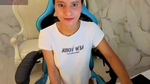 Snapshot of cataleya23_a chatting on 19, 5, 2026 cataleya23_a online show from 19, 5, 2026