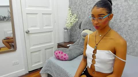 Snapshot of cataleya_wayne chatting on 5, 11, 2025 Cataleya online show from 5, 11, 2025
