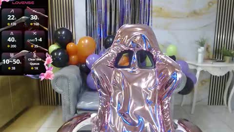 Catalina  online show from 30, 10, 2025