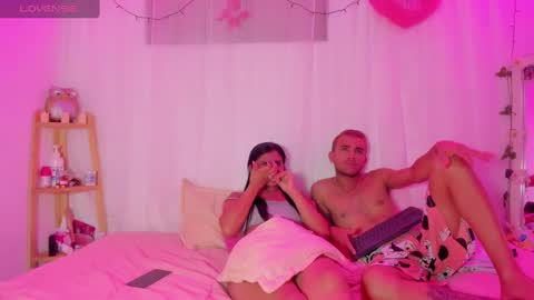 Snapshot of catalina_and_roger chatting on 27, 2, 2025 Cata y Roger online show from 27, 2, 2025