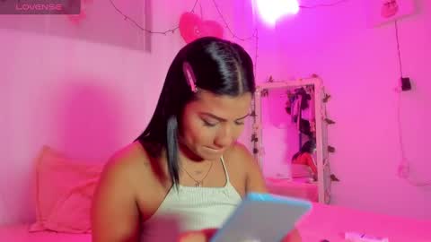 Snapshot of catalina_and_roger chatting on 3, 3, 2025 Cata y Roger online show from 3, 3, 2025