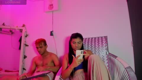 Snapshot of catalina_and_roger chatting on 6, 3, 2025 Cata y Roger online show from 6, 3, 2025