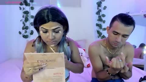 Snapshot of catalina_and_roger chatting on 13, 10, 2025 Cata y Roger online show from 13, 10, 2025