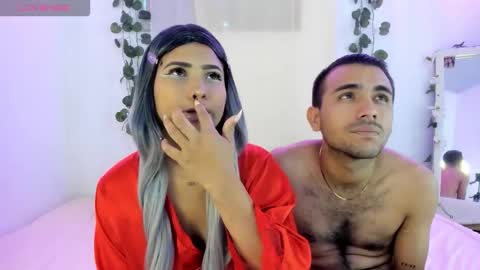 Snapshot of catalina_and_roger chatting on 15, 10, 2025 Cata y Roger online show from 15, 10, 2025