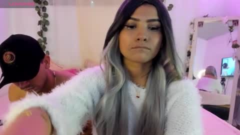 Snapshot of catalina_and_roger chatting on 19, 10, 2025 Cata y Roger online show from 19, 10, 2025