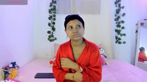 Snapshot of catalina_and_roger chatting on 22, 10, 2025 Cata y Roger online show from 22, 10, 2025