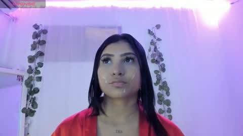 Snapshot of catalina_and_roger chatting on 27, 11, 2025 Cata y Roger online show from 27, 11, 2025