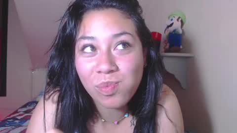 Snapshot of catalina_saenz19 chatting on 21, 9, 2025 Catalina Saenz online show from 21, 9, 2025