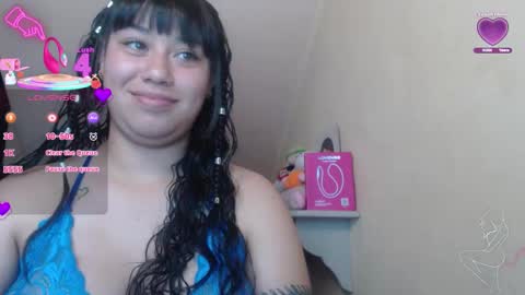 Snapshot of catalina_saenz19 chatting on 28, 10, 2025 Catalina Saenz online show from 28, 10, 2025