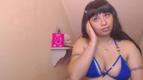 Snapshot of catalina_saenz19 chatting on 30, 11, 2025 Catalina Saenz online show from 30, 11, 2025