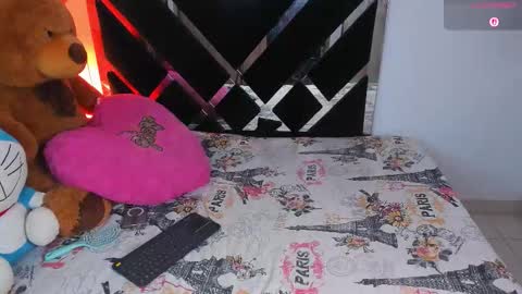 Snapshot of catalina_smith__ chatting on 20, 11, 2025 Catalina online show from 20, 11, 2025