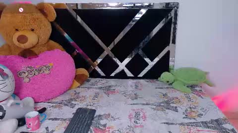 Snapshot of catalina_smith__ chatting on 19, 6, 2026 Catalina online show from 19, 6, 2026