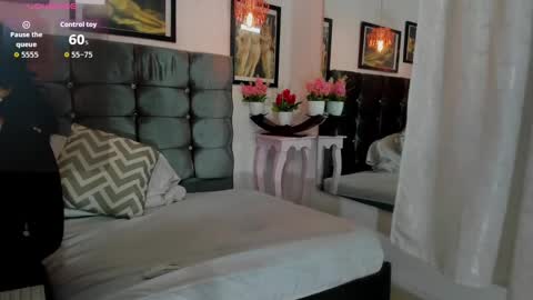 Snapshot of catalina_wheels chatting on 19, 10, 2025 catalina_wheels online show from 19, 10, 2025