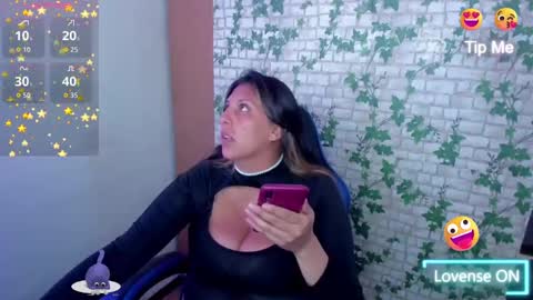 Snapshot of catboobs_ chatting on 17, 11, 2025 Mia online show from 17, 11, 2025