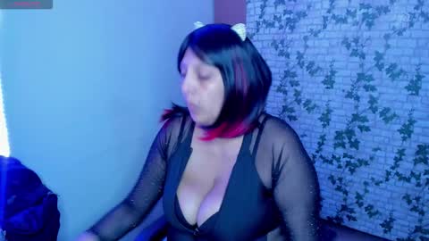 Snapshot of catboobs_ chatting on 19, 11, 2025 Mia online show from 19, 11, 2025