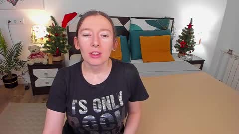 Snapshot of catherinewalls chatting on 2, 2, 2025 Catrin online show from 2, 2, 2025