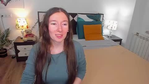 Snapshot of catherinewalls chatting on 8, 2, 2025 Catrin online show from 8, 2, 2025